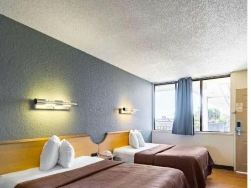 Econo Lodge Palm Harbor - Clearwater Esterno foto