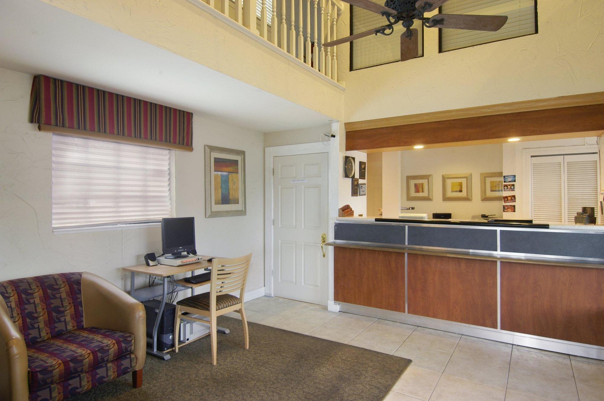 Econo Lodge Palm Harbor - Clearwater Esterno foto