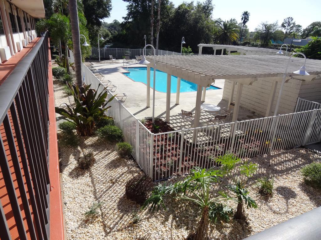 Econo Lodge Palm Harbor - Clearwater Esterno foto