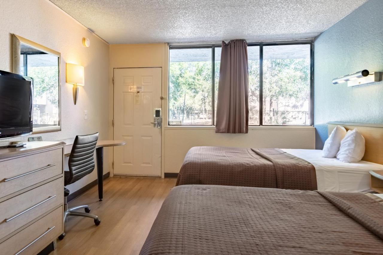 Econo Lodge Palm Harbor - Clearwater Esterno foto
