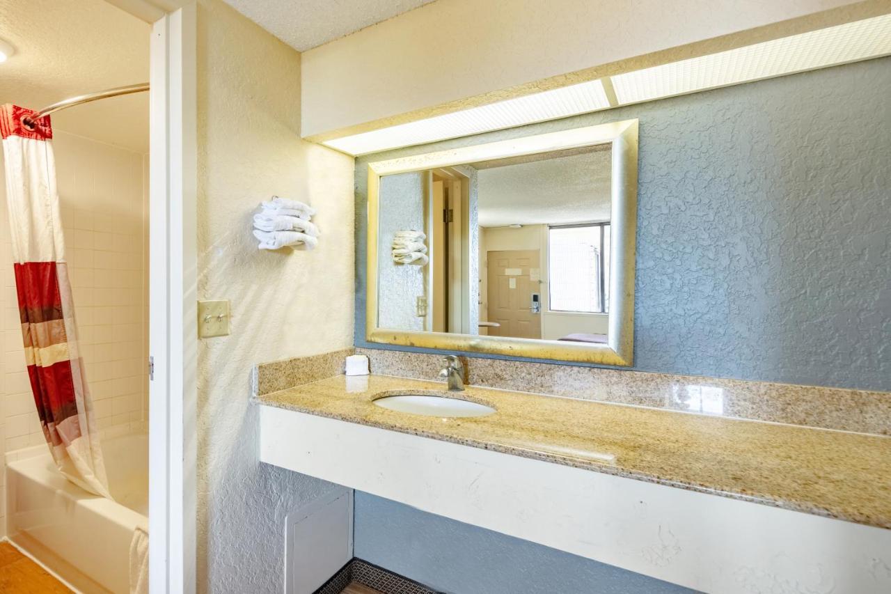 Econo Lodge Palm Harbor - Clearwater Esterno foto