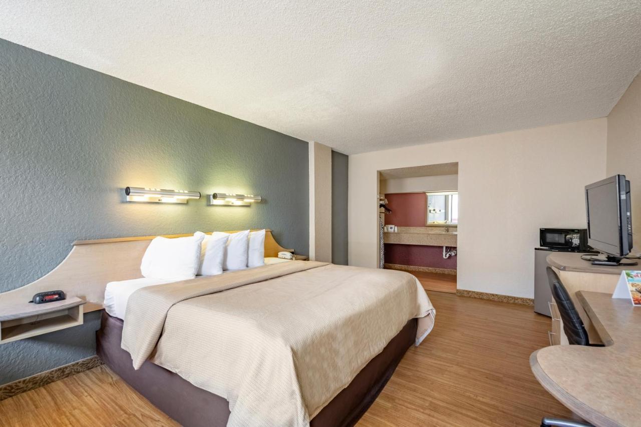 Econo Lodge Palm Harbor - Clearwater Esterno foto