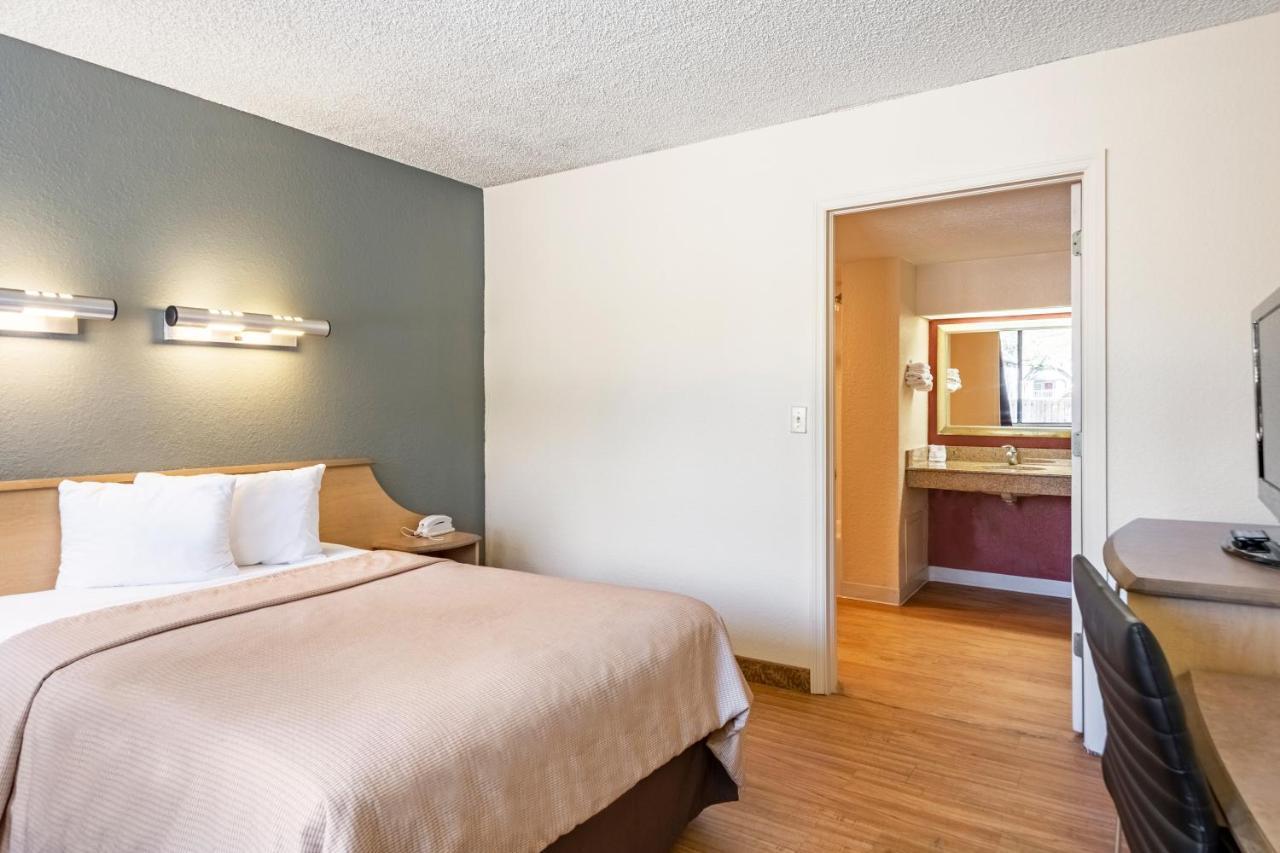 Econo Lodge Palm Harbor - Clearwater Esterno foto